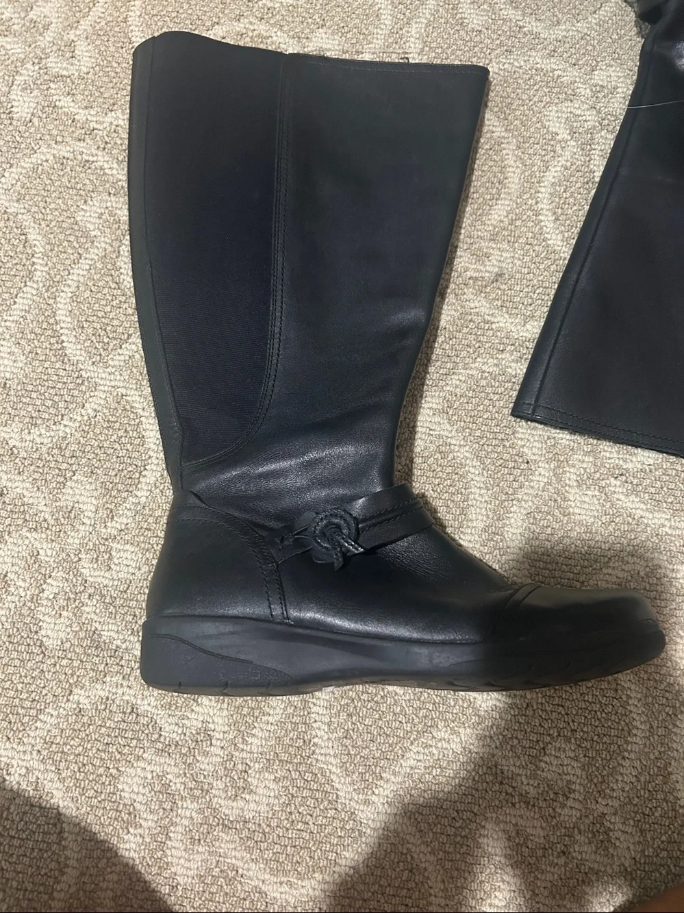 Clarks Cheyn Whisk Knee-High Leather Riding Boot 8.5 wide calf